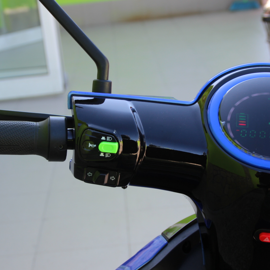 Електрическа триколка Max Motors FM2 PRO 1800W, 25Ah, Blue