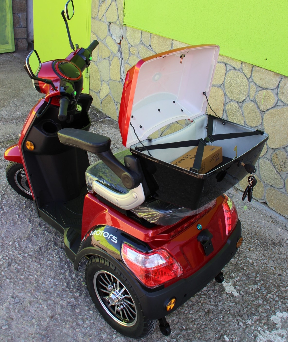Електрическа Фамозна триколка MaXmotors FM1 1500W – RED