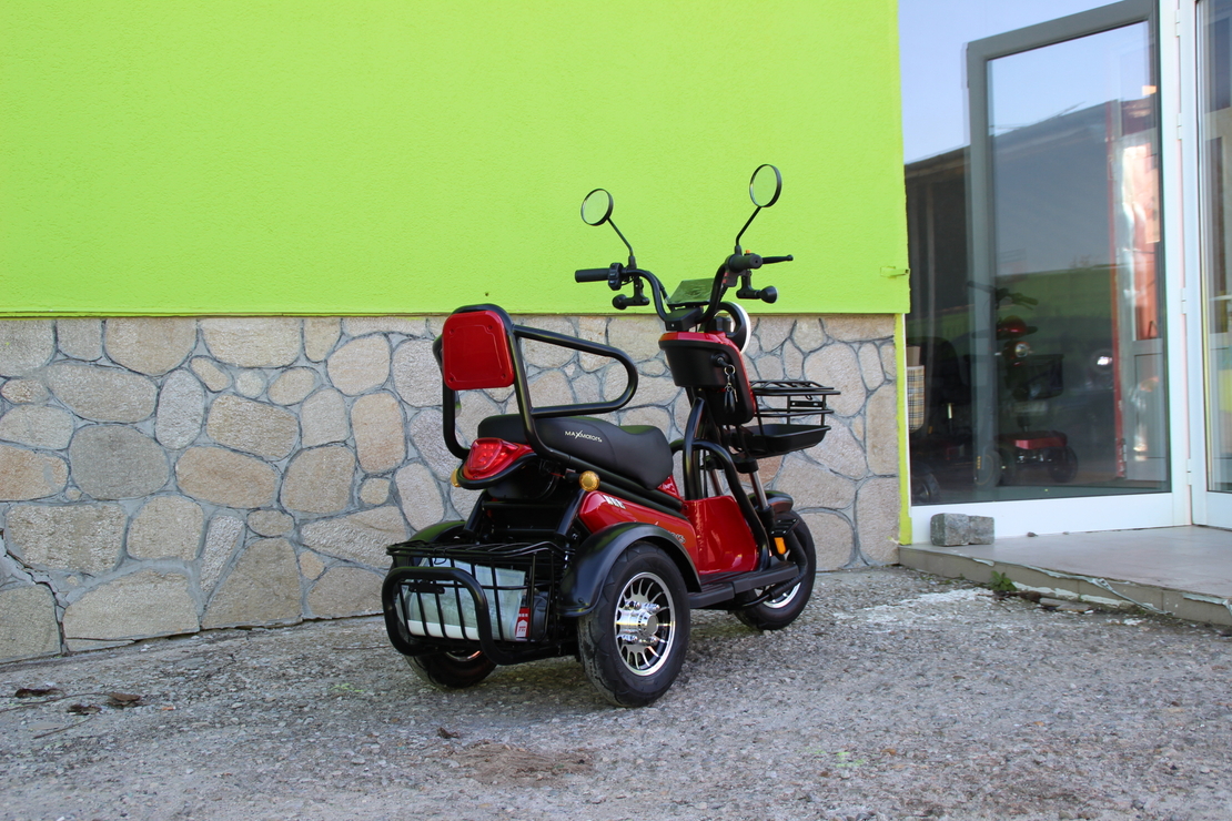 Двуместна електрическа триколка MaxMotors Pudding 1800W-48V-20Ah RED