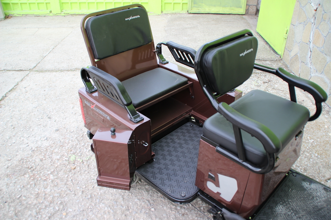 Двуместна електрическа триколка MAX MOTORS 1500W 20 AH