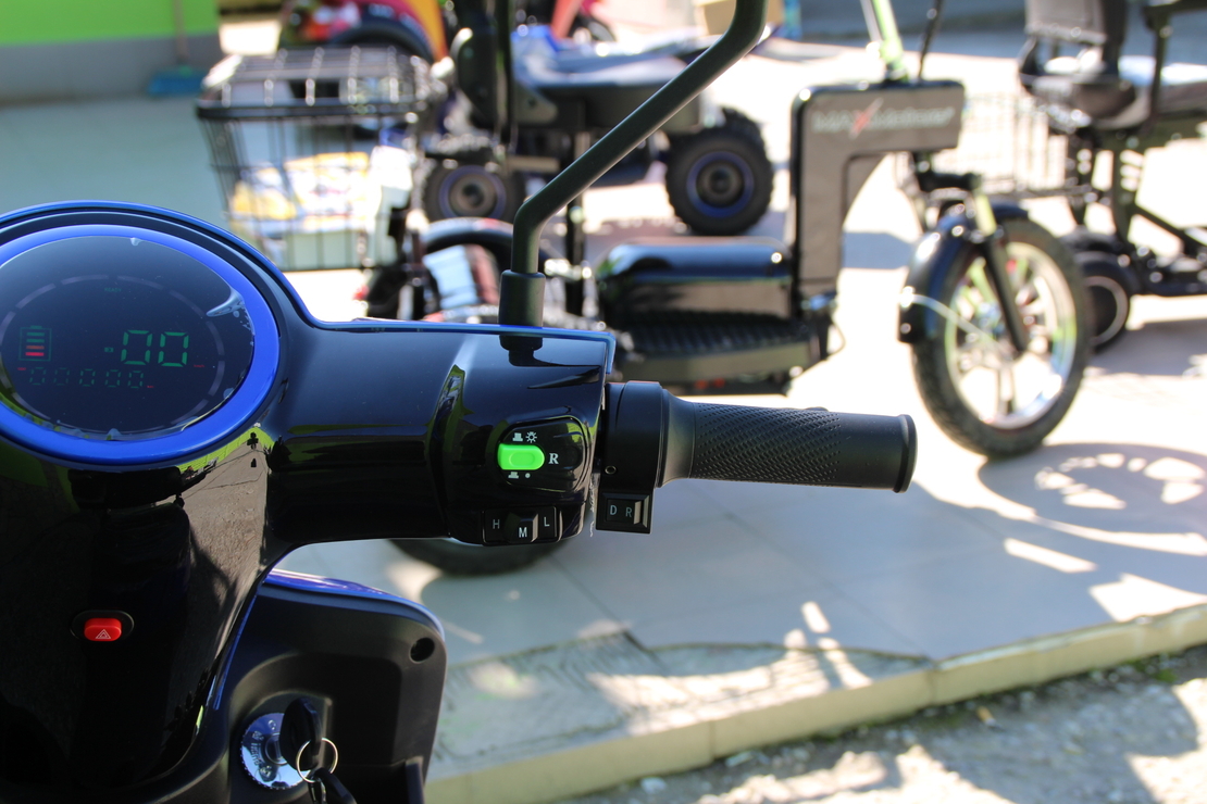 Електрическа триколка Max Motors FM2 PRO 1800W, 25Ah, Blue