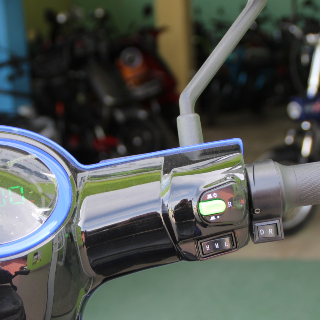Електрическа Фамозна триколка MaXmotors FM1 1500W – BLUE