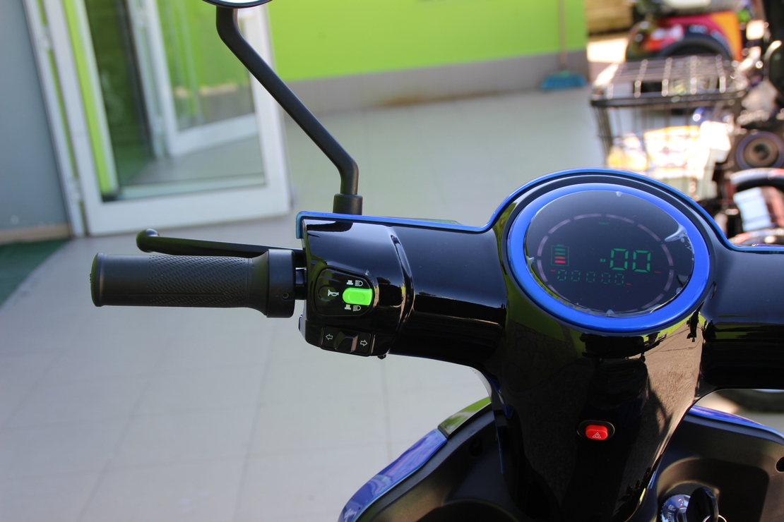 Електрическа триколка Max Motors FM2 PRO 1800W, 25Ah, Blue