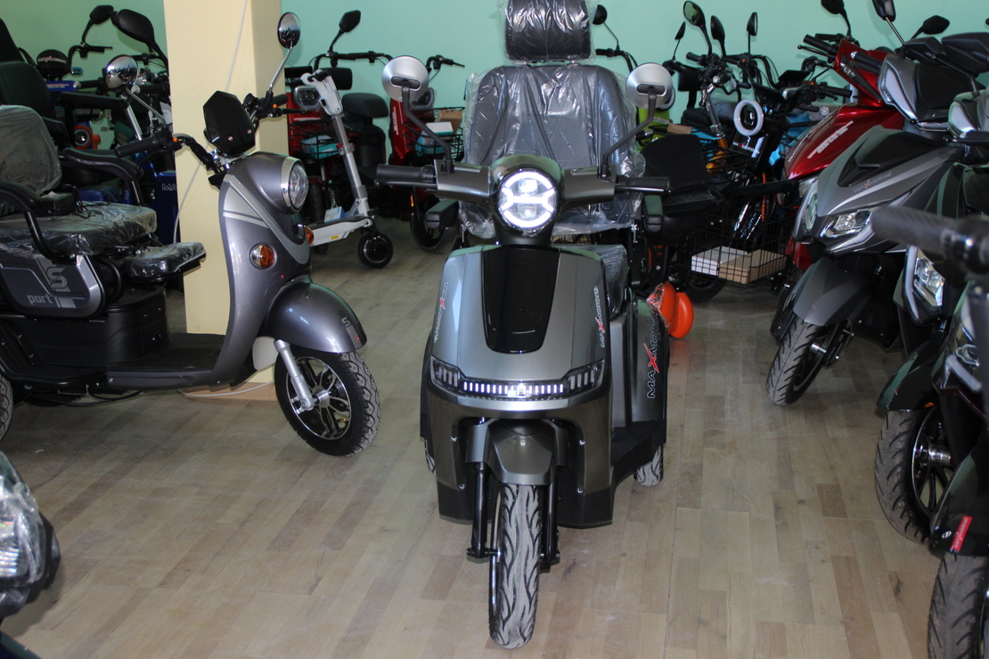 Електрическа триколка Max Motors FM2 PRO 1800W, 25Ah, GRAY