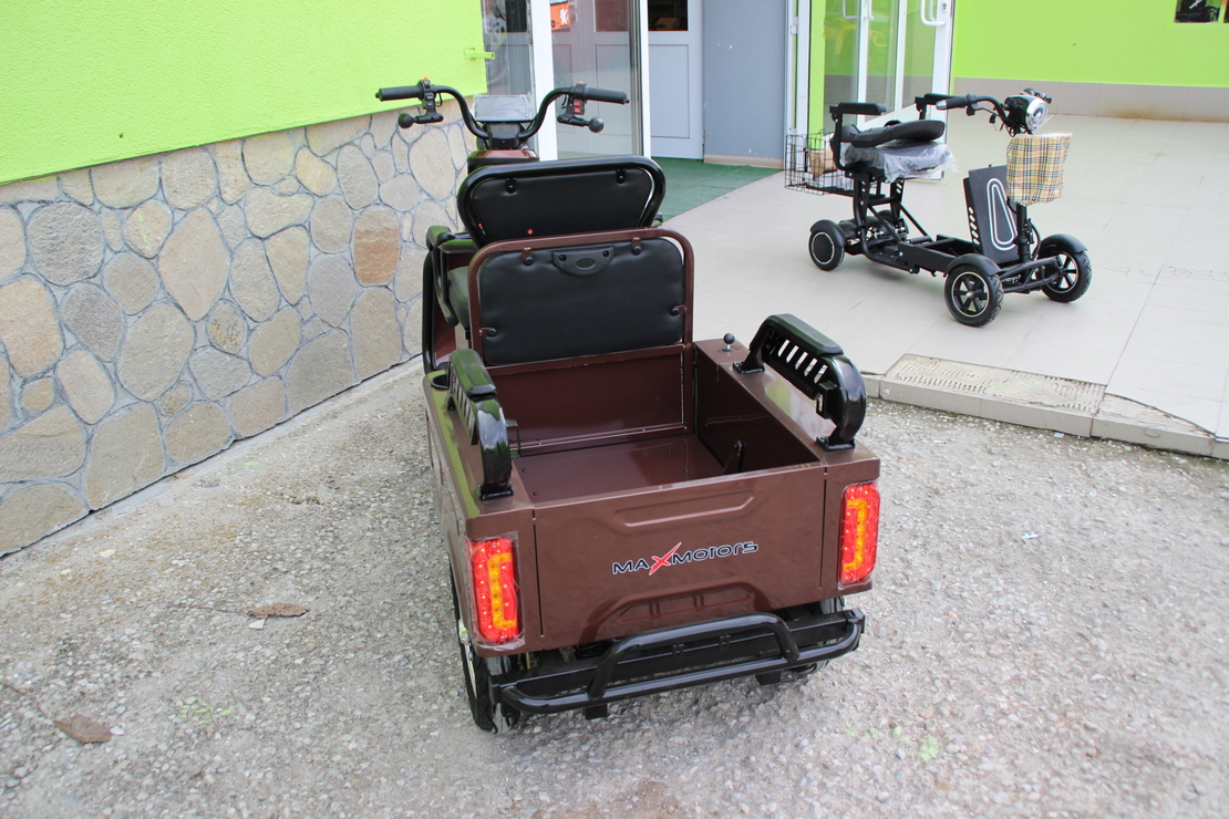 Двуместна електрическа триколка MAX MOTORS 1500W 20 AH
