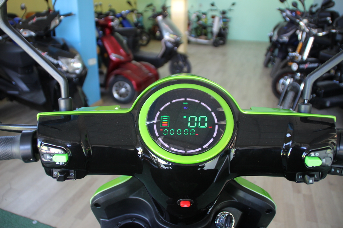 Електрическа Фамозна триколка MaXmotors FM1 1500W – GREEN