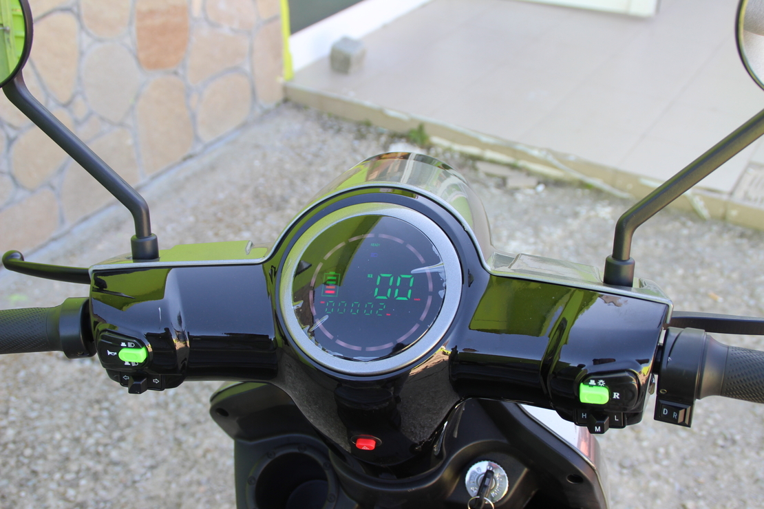 Електрическа триколка Max Motors FM2 PRO 1800W, 25Ah, GRAY