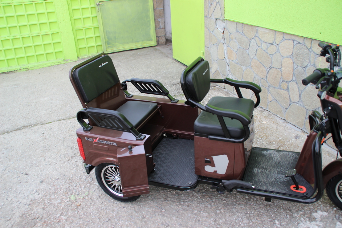 Двуместна електрическа триколка MAX MOTORS 1500W 20 AH