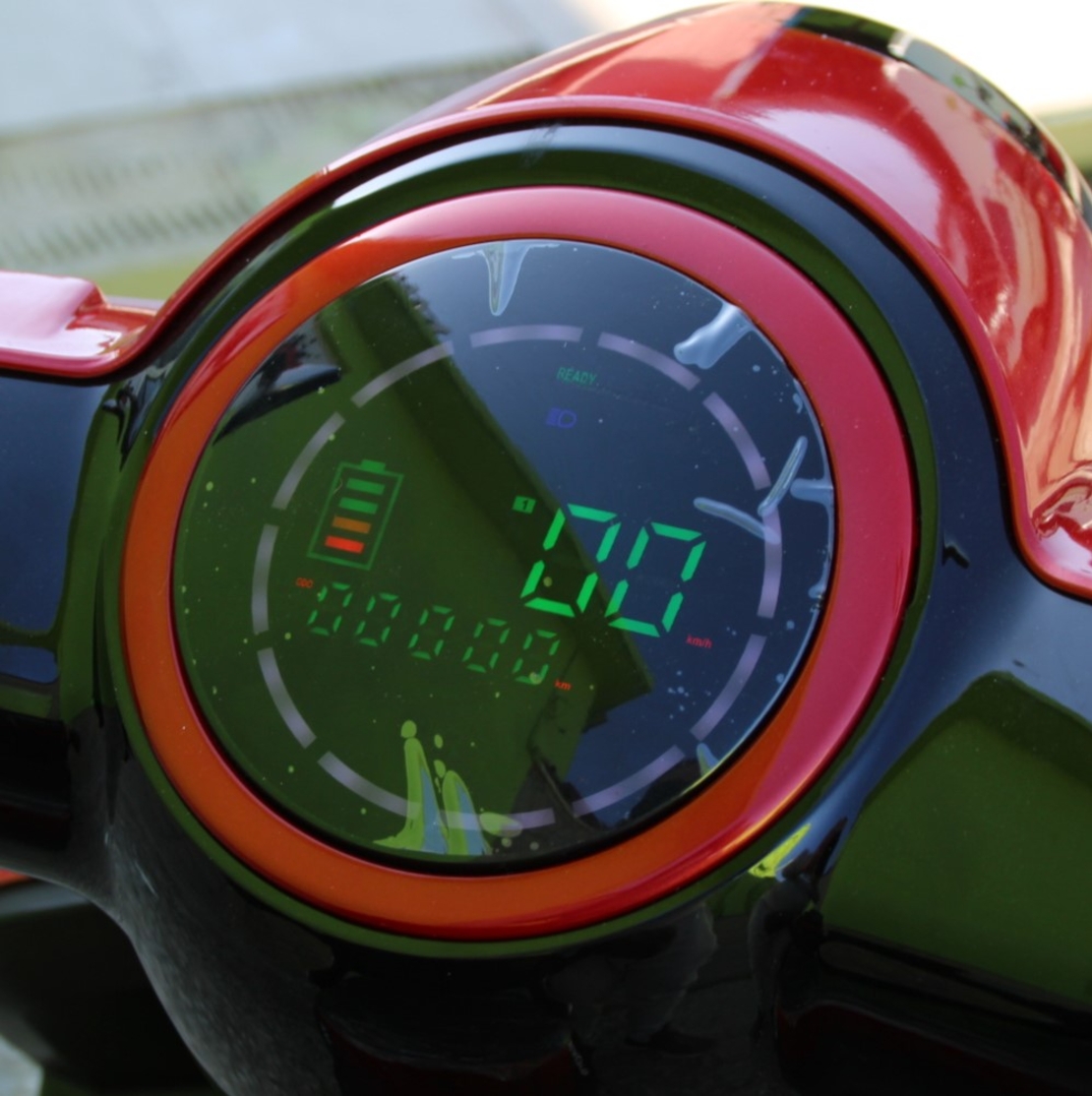 Електрическа Фамозна триколка MaXmotors FM1 1500W – RED