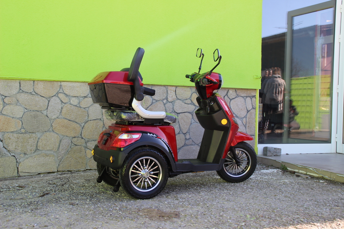 Електрическа Фамозна триколка MaXmotors FM1 1500W – RED