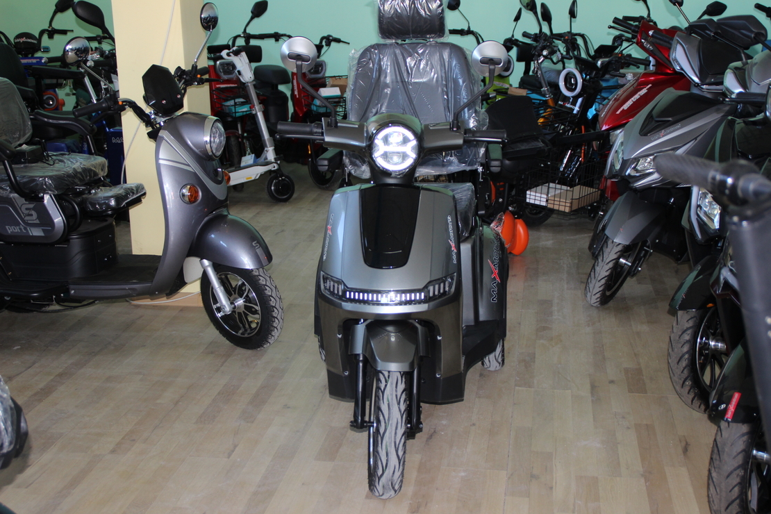 Електрическа триколка Max Motors FM2 PRO 1800W, 25Ah, GRAY
