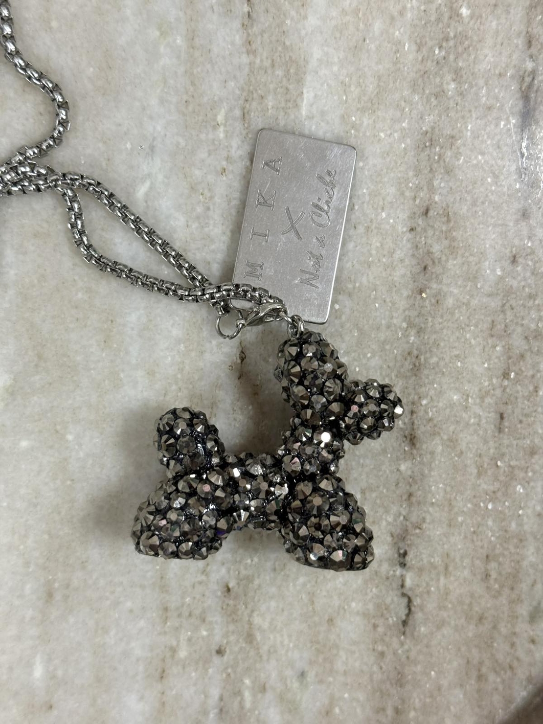 Колие „Balloon Dog Sparkle“ – Limited