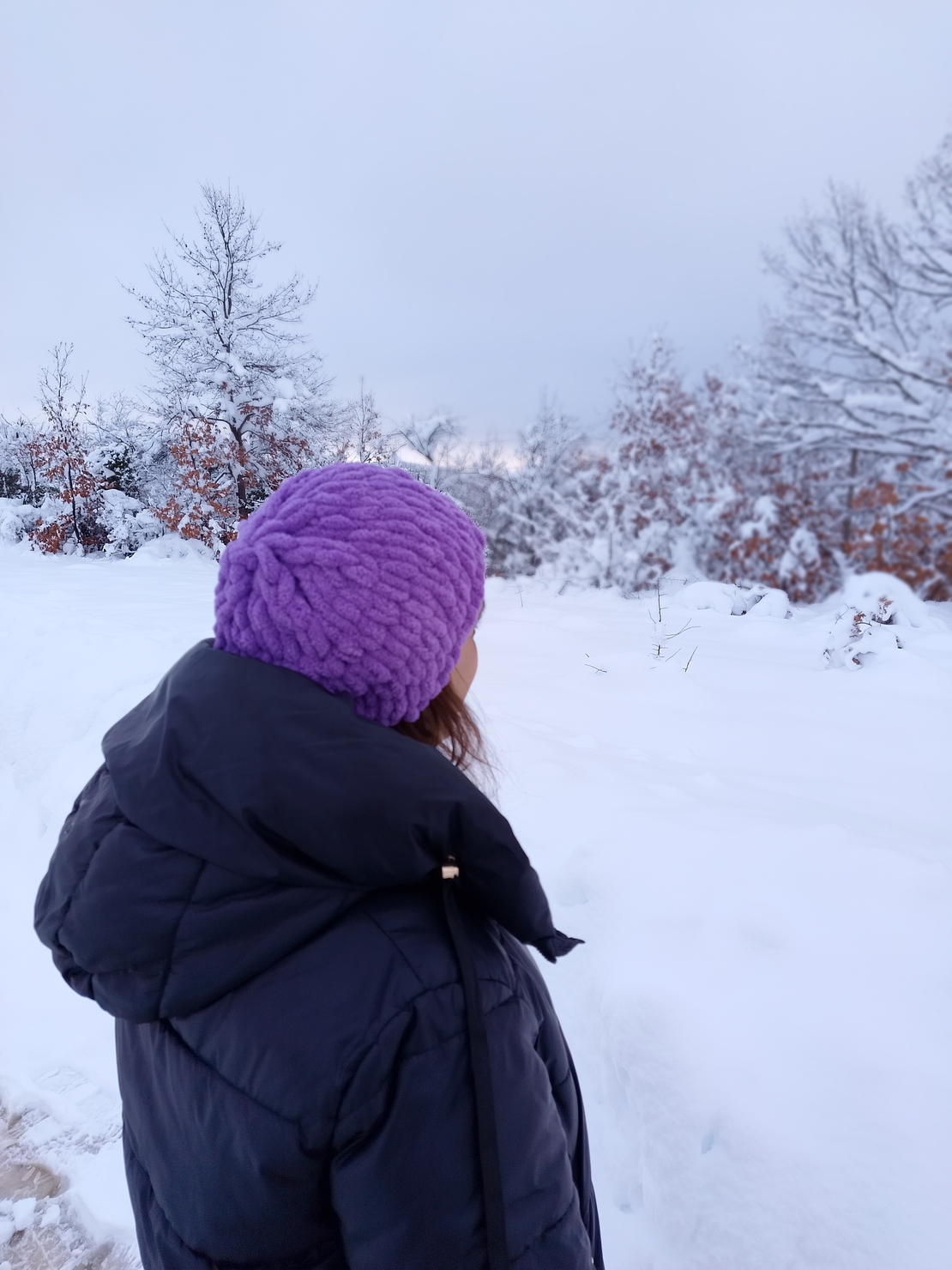 Плетена шапка за студените дни- Удобство и топлина