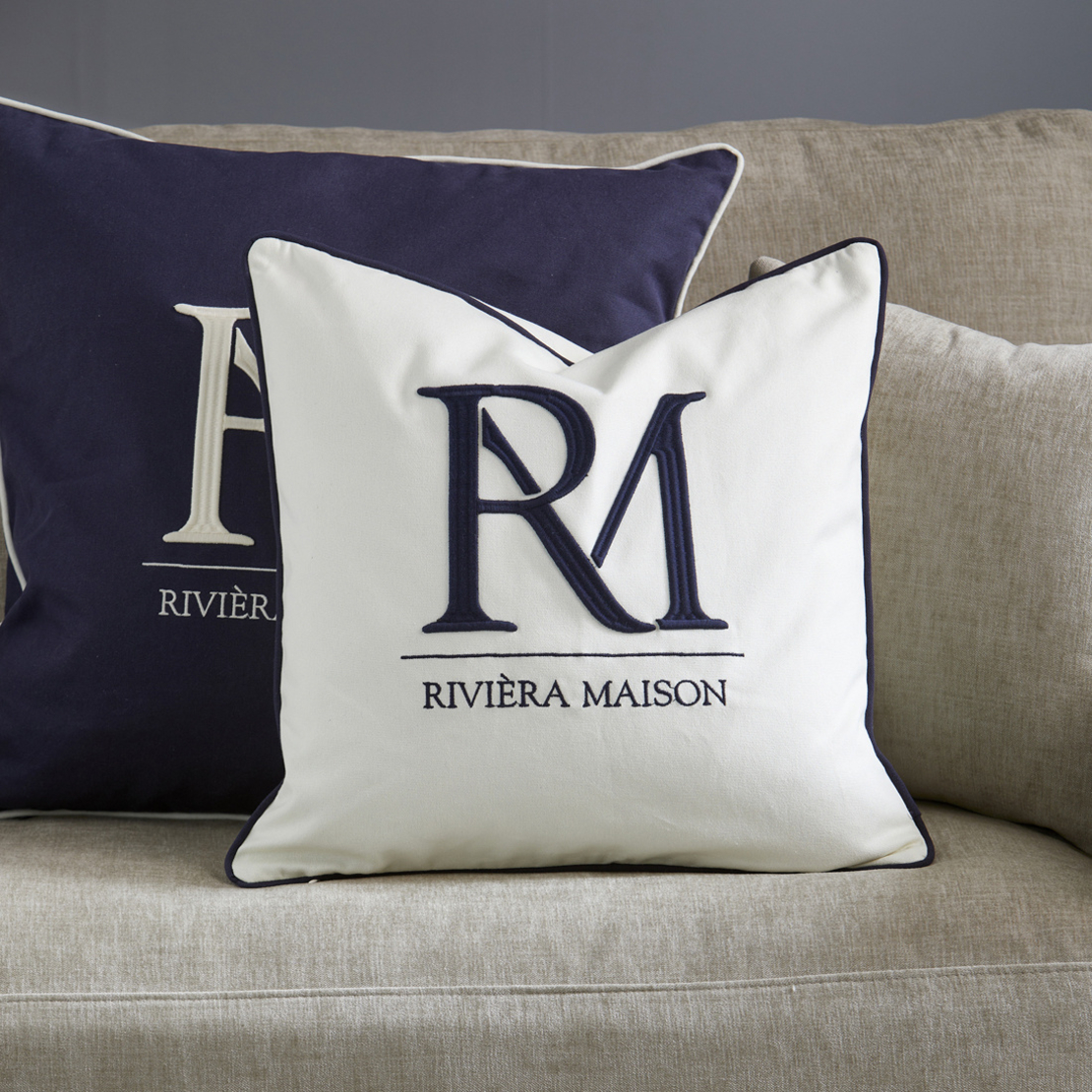 Възглавница RM Monogram,бяла,50см/50см