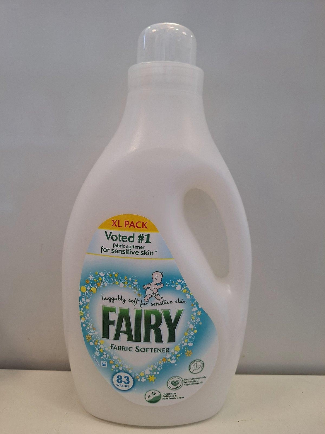 FAIRY омекотител сензитив 83 пранета