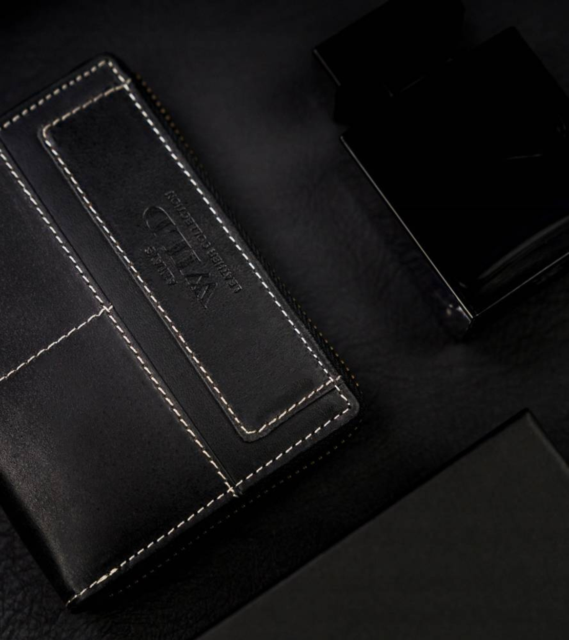 Голям, вертикален кожен портфейл с RFID - Always Wild