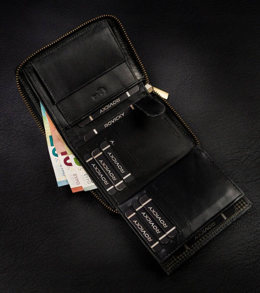 Голям, вертикален кожен портфейл с RFID - Always Wild
