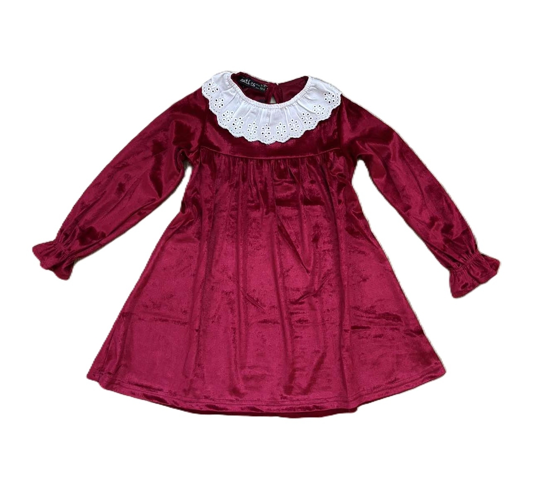 Кадифена рокля в червено