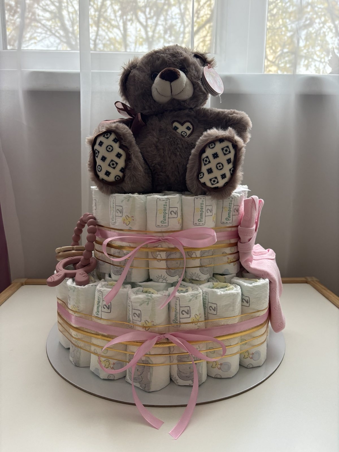 Подарък за новородено - торта от памперси - Вариант 6