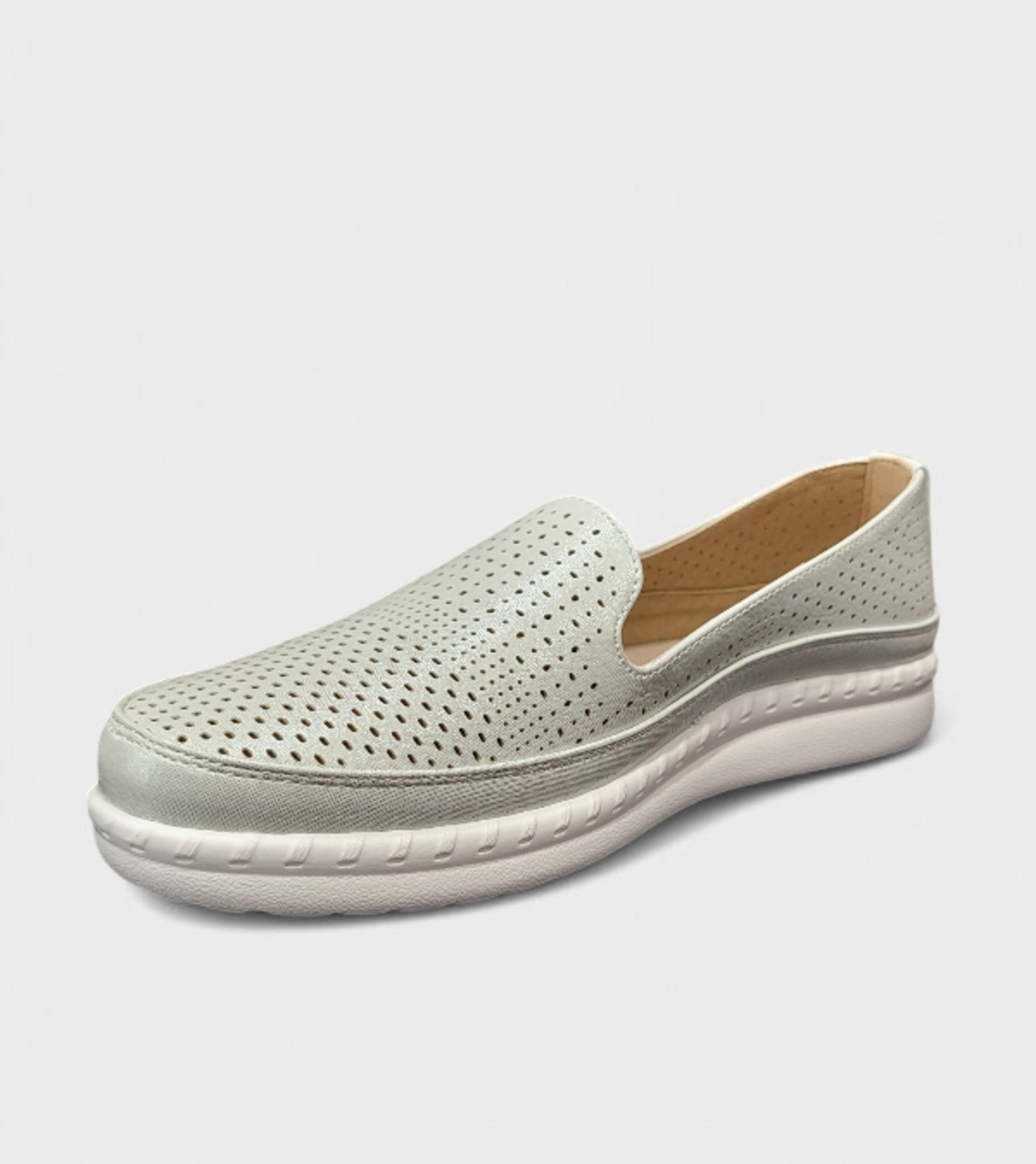 Модни дамски лоуфъри с перфорации A2373-2 white
