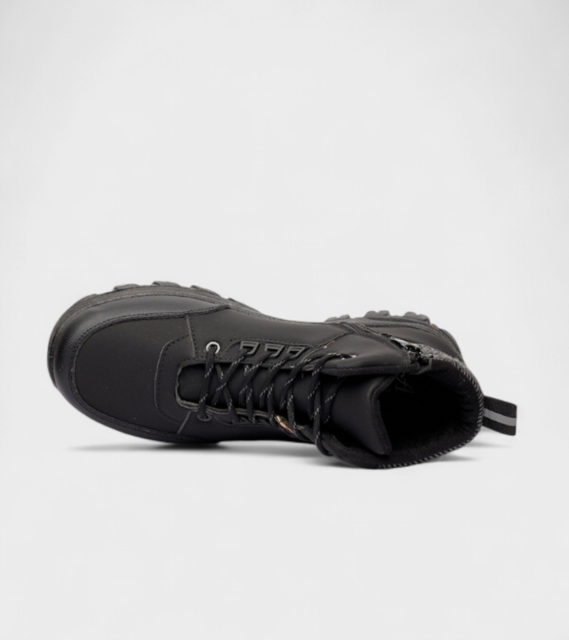 Мъжки боти подходящи и за широк крак модел: W210080 black