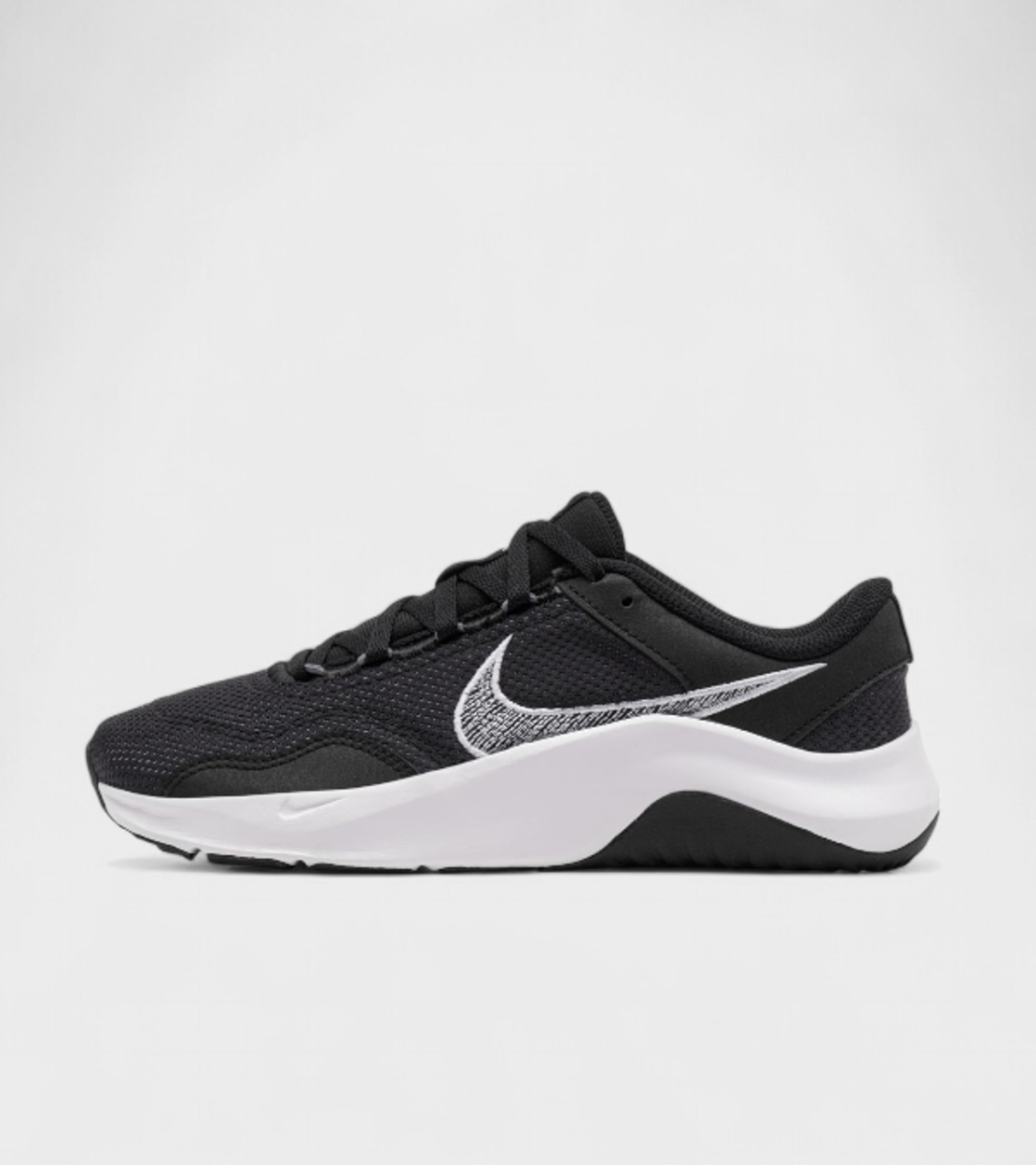 Мъжки маратонки Nike Legend Essential 3 NN black/white-iron gray