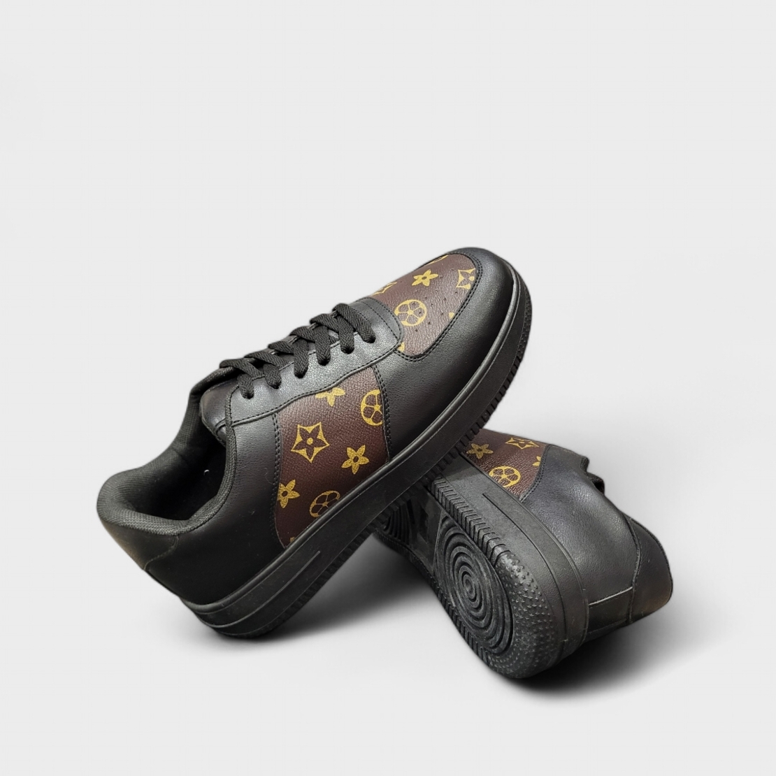 Модни мъжки кецове в кафяво и черно HY-803-1 black/brown