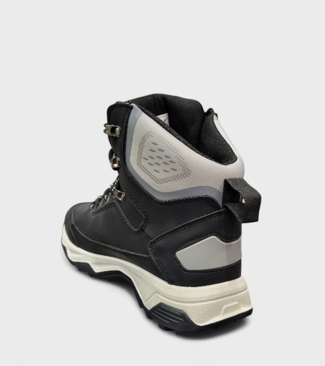Спортни мъжки боти в черен цвят W014247 black
