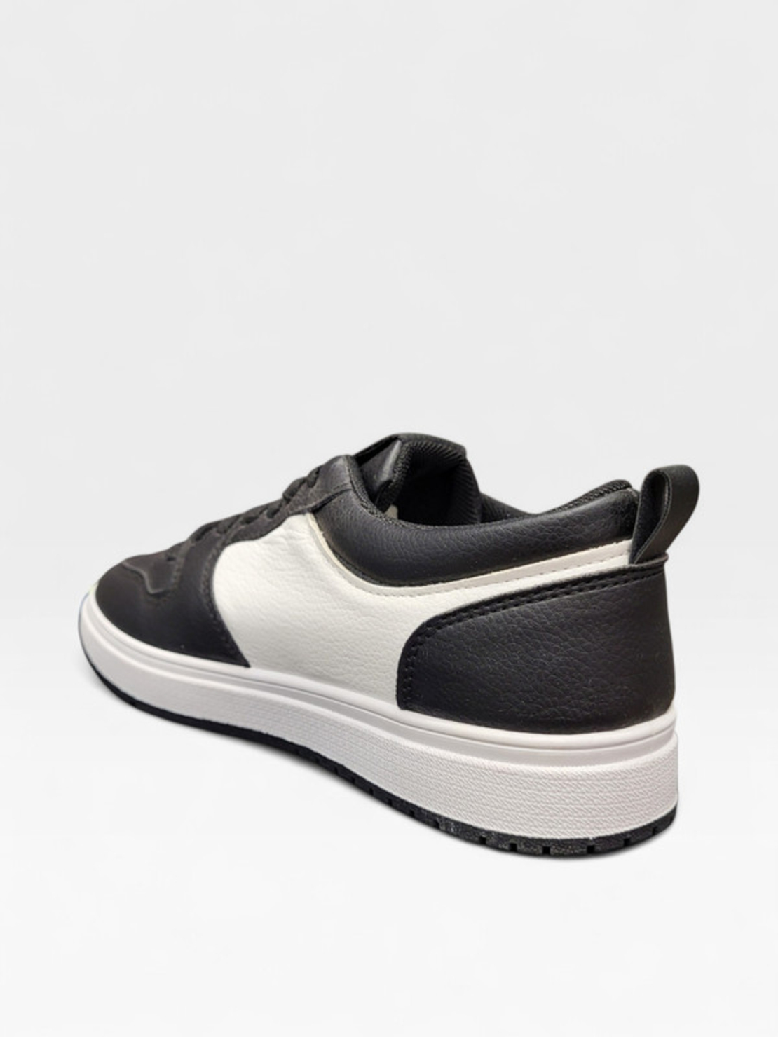 Мъжки кецове в бяло и черно 2105-3 white/black