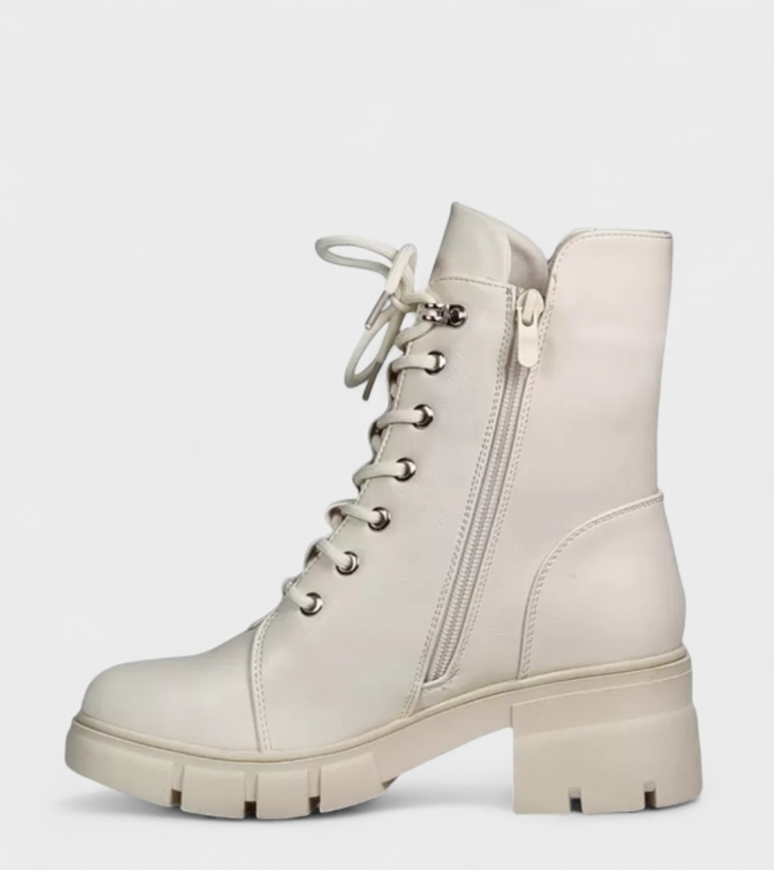 Дамски боти в бежов цвят с ток B4108-2 beige