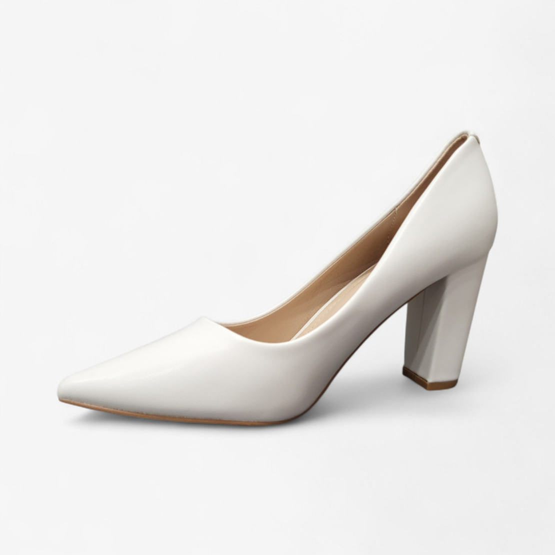 Стилни бели дамски обувки на дебел ток - Заострен връх и комфорт | T628 white