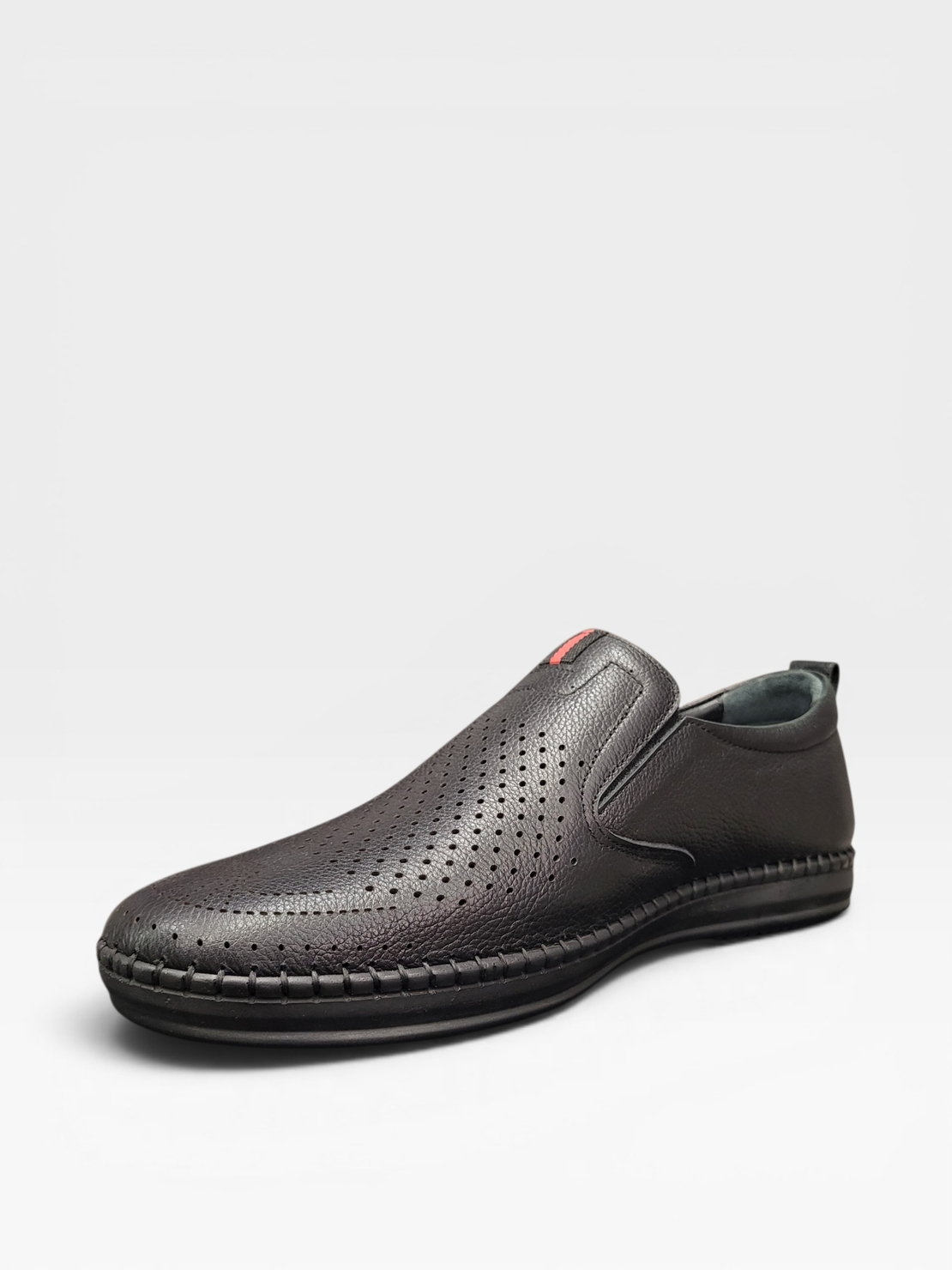Мъжки обувки от естествена кожа slip-on в черно 7104 black