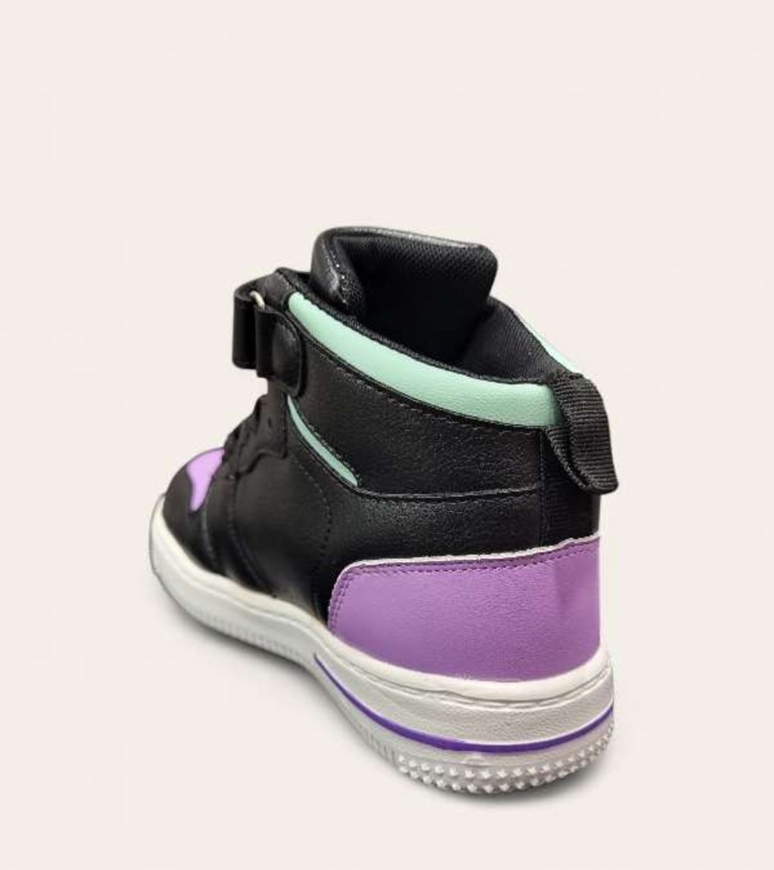 Детски високи кецове за момиче в черно и лилаво 4001-6 purpple