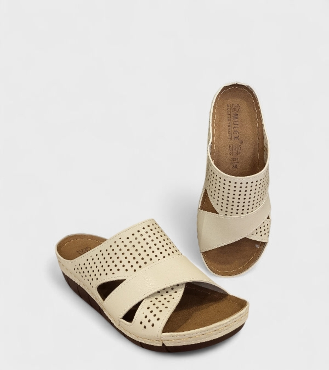 Дамски анатомични чехли в бежово с кожена стелка – Модел 2363 Beige