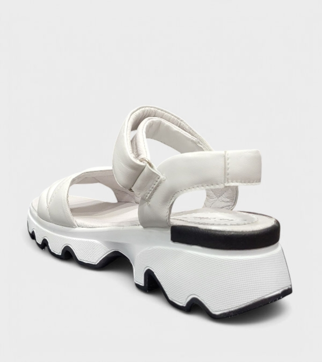 Модерни бели сандали от естествена кожа 226206-1548 white
