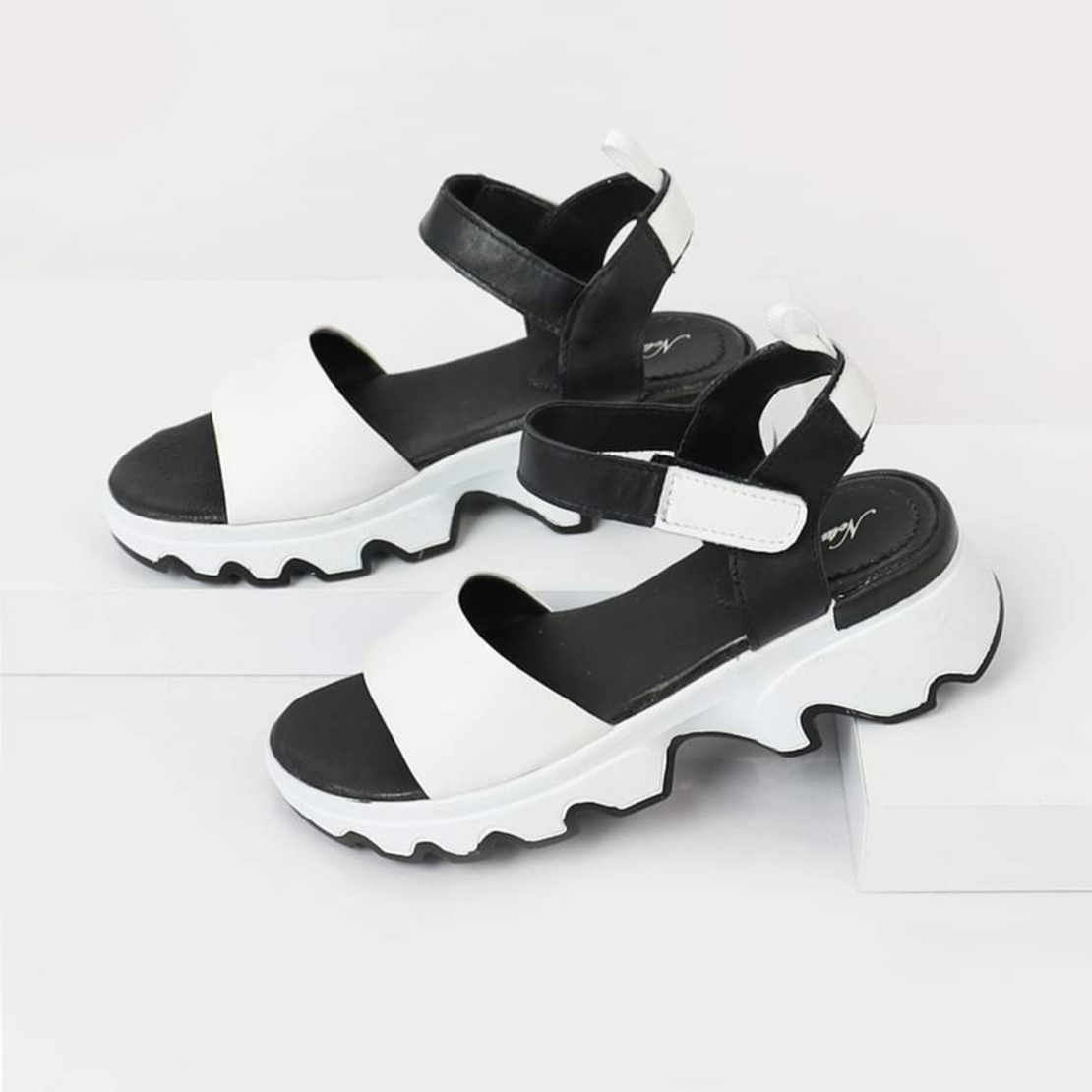 Модерни черно-бели сандали от естествена кожа с платформа 226206-1531 nero-white
