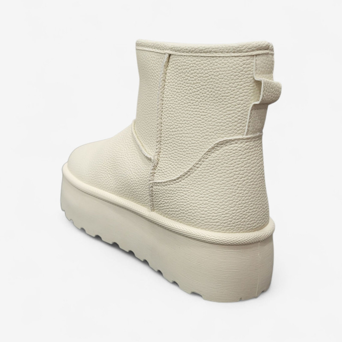 Дамски ботуши тип UGG с топъл хастар бежови SD2913-2 beige