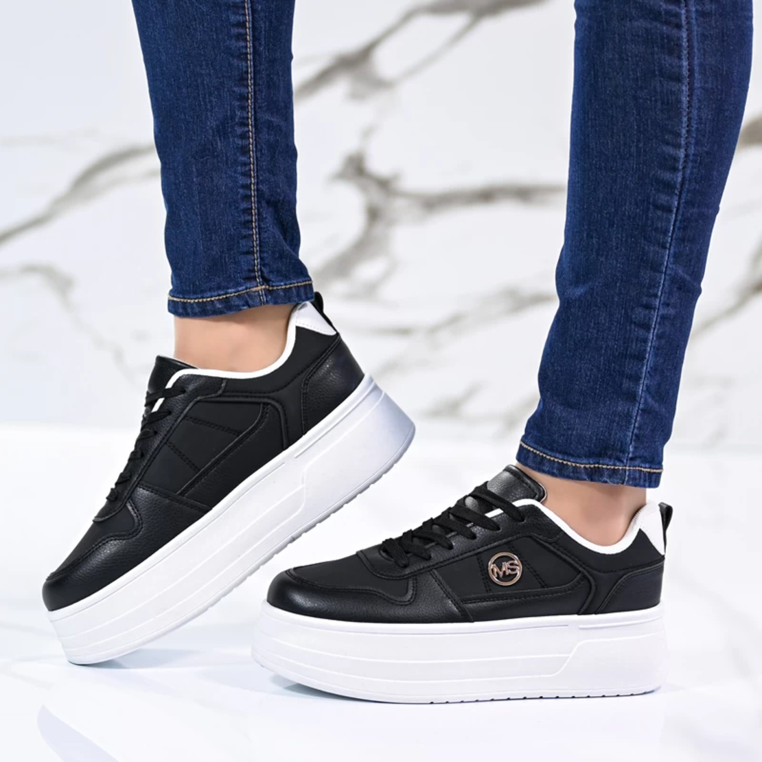 Дамски модни кецове с висока подметка D5741-1 black