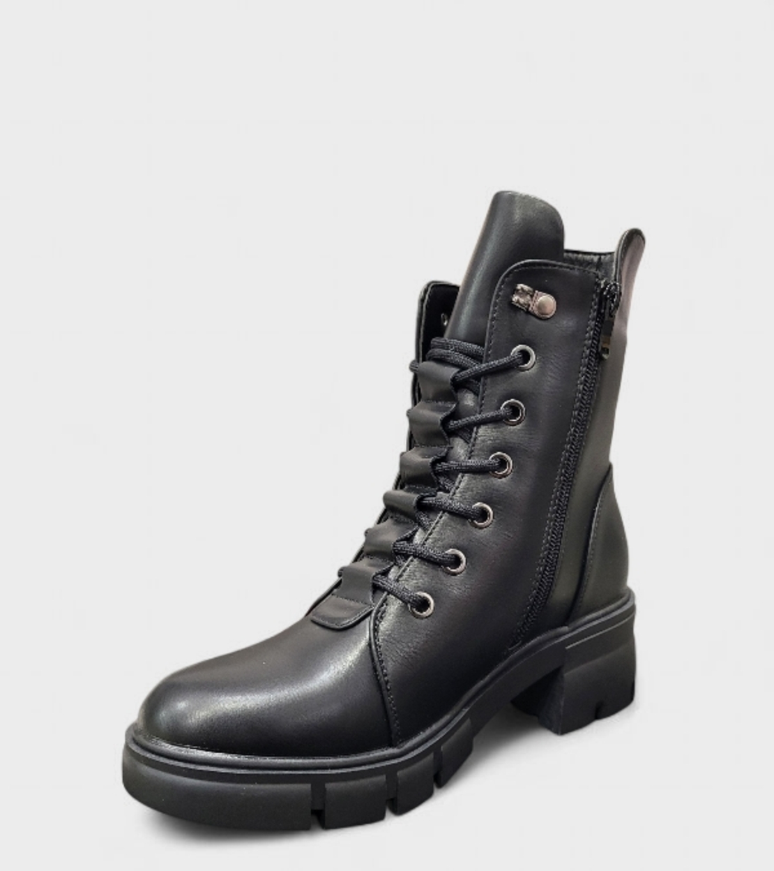 Дамски зимни боти с връзки и дебела подметка черни B4108-1 black