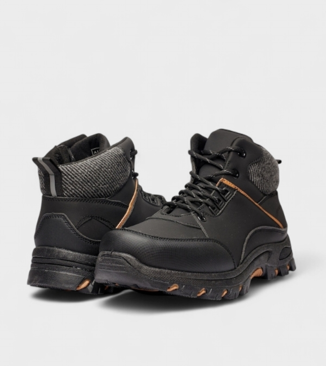 Мъжки боти подходящи и за широк крак модел: W210080 black