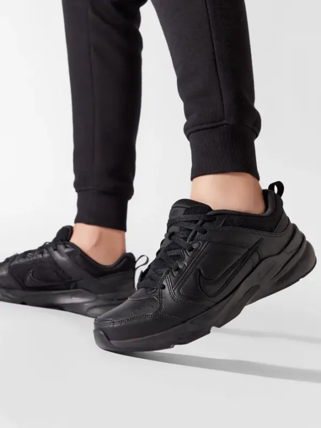 Мъжки маратонки Nike Defy all day в черен цвят