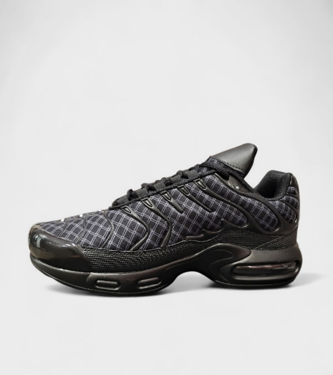 Мъжки маратонки в черно, по дизайн на Nike – М017-11 Black