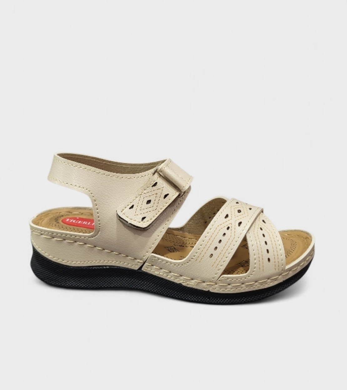 Дамски анатомични сандали в бежово с кожена стелка – Модел 712004 Beige