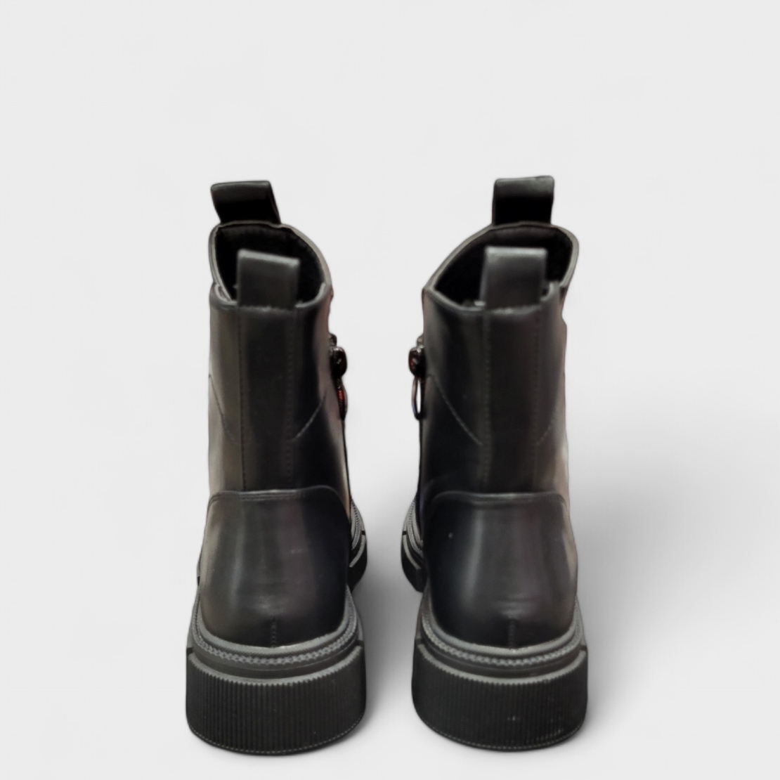 Дамски боти тип кубинки в черен цвят модел: 88106-1 black