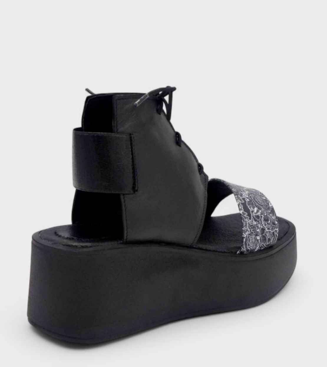 Дамски Сандали на Платформа 22258-1457 Nero – Черни, Естествена Кожа, Флорален Дизайн