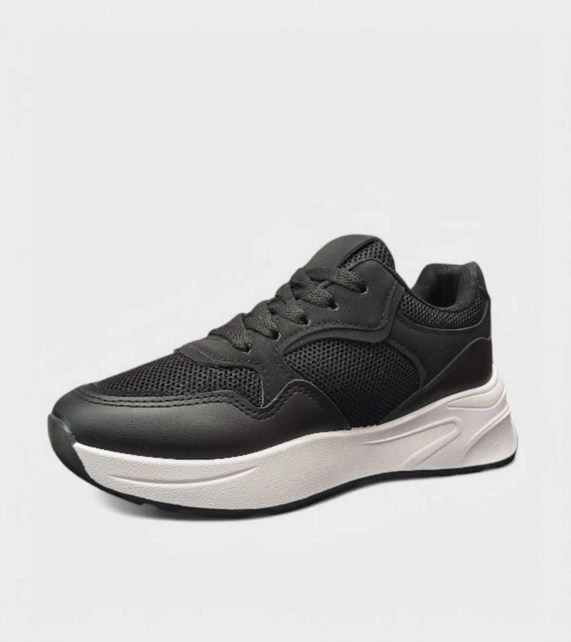 Дамски маратонки с в черен цвят с бяла подметка W014233 black