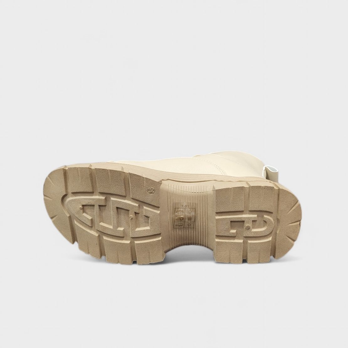 Спортни дамски боти в бежов цвят модел: F-51 beige