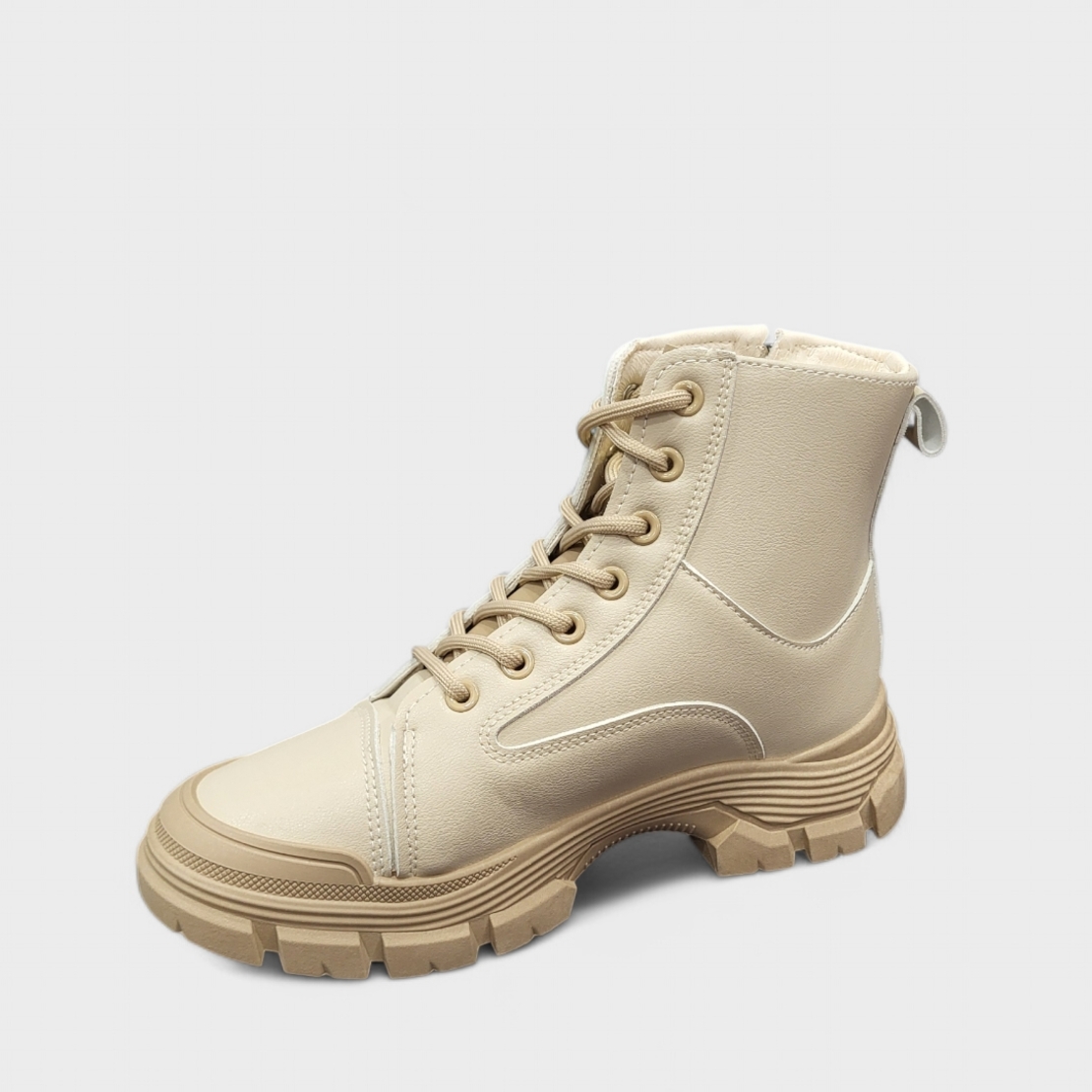 Спортни дамски боти в бежов цвят модел: F-51 beige