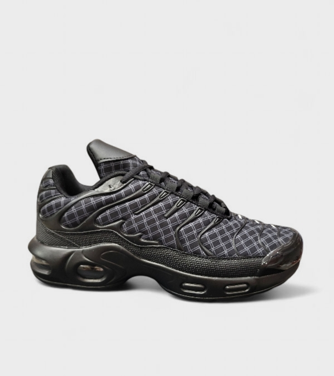 Мъжки маратонки в черно, по дизайн на Nike – М017-11 Black