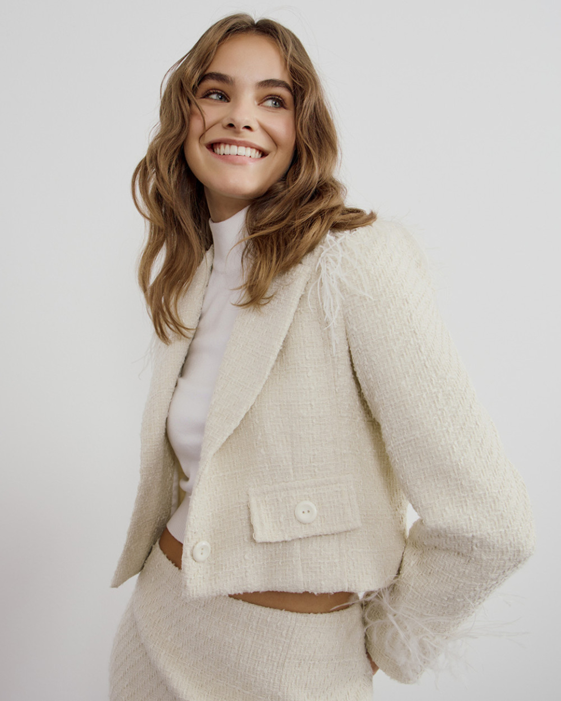Tweed blazer with feather in white